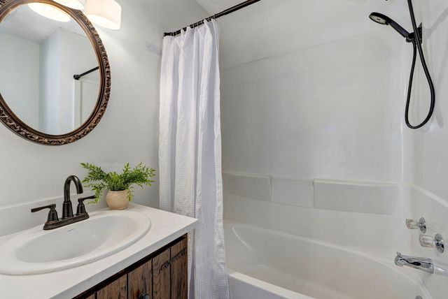 2546 S Fort Avenue, Springfield, MO 65807