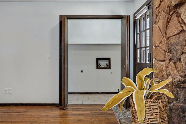 2546 S Fort Avenue, Springfield, MO 65807