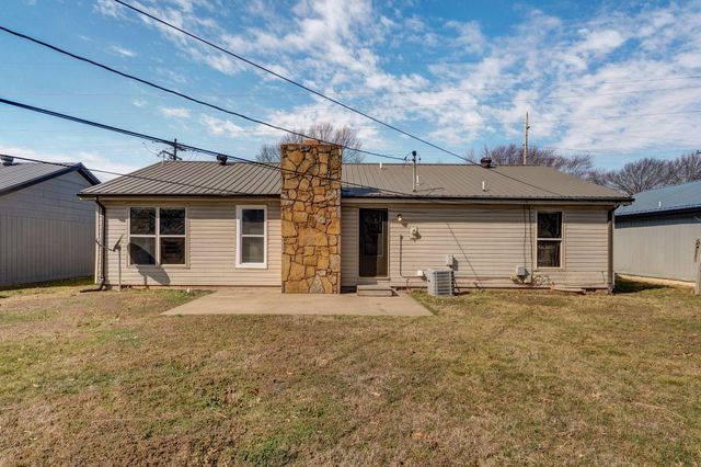 2546 S Fort Avenue, Springfield, MO 65807