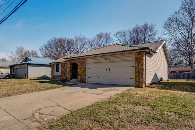2546 S Fort Avenue, Springfield, MO 65807