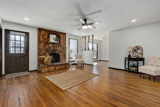 2546 S Fort Avenue, Springfield, MO 65807