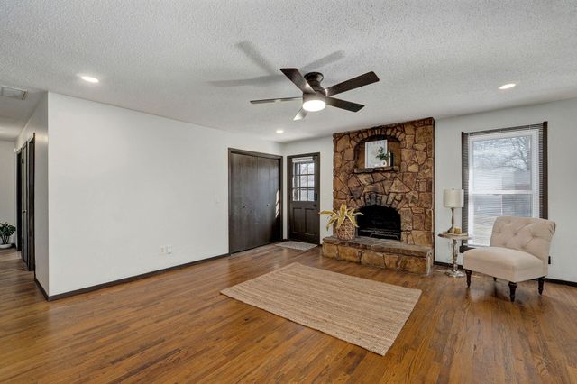 2546 S Fort Avenue, Springfield, MO 65807