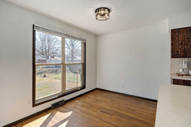 2546 S Fort Avenue, Springfield, MO 65807