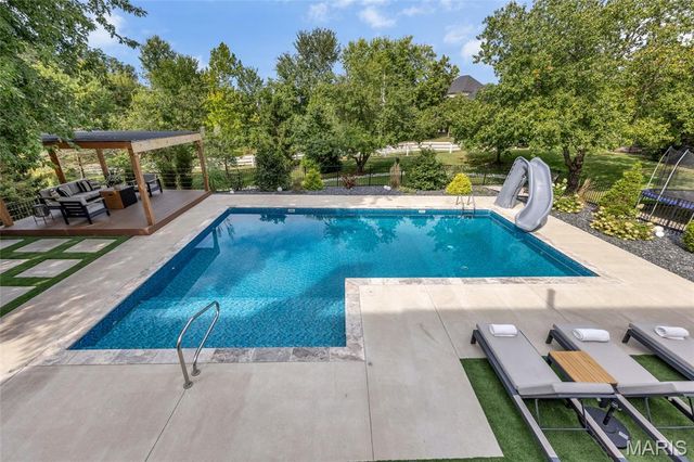 1109 Windridge Estates Lane, Chesterfield, MO 63005