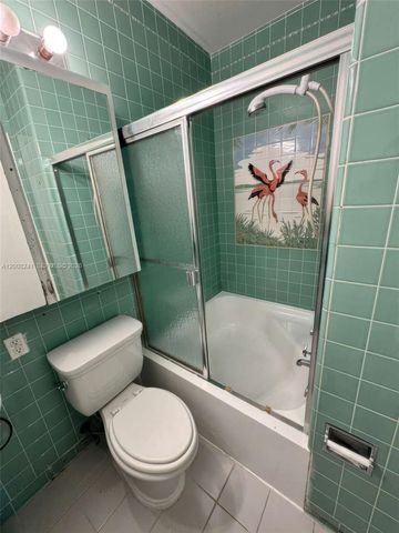 4582 Royal Palm Ave, Miami Beach, FL 33140