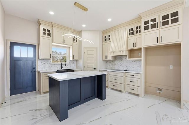 6015 Napa Avenue, Edinburg, TX 78542