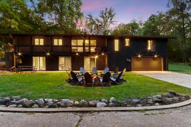 W3552 Wildwood DRIVE, Lake Geneva, WI 53147