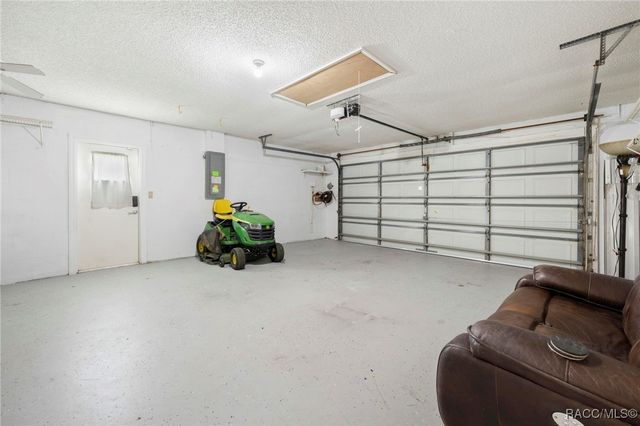 15161 Woodbury Road, Brooksville, FL 34604