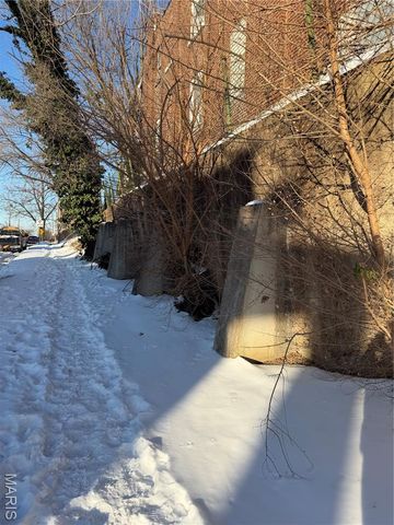 3853 Potomac Street, St Louis, MO 63116