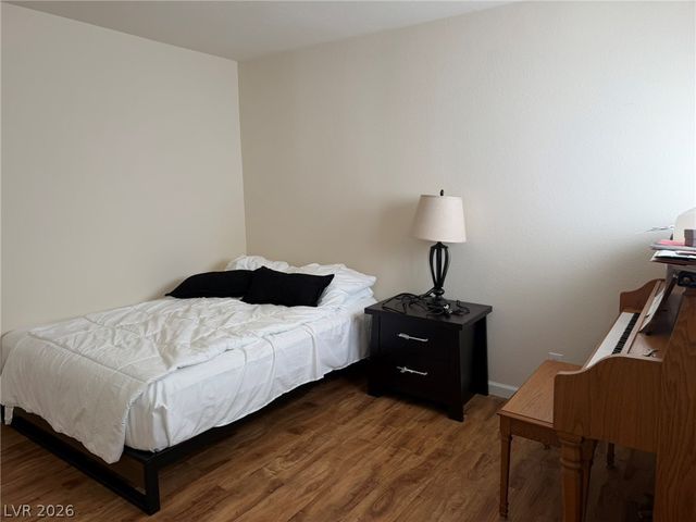 2708 Baycliff Court 4, Las Vegas, NV 89117