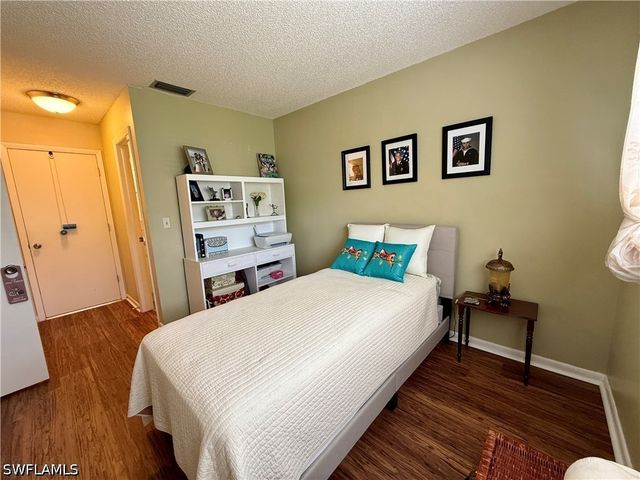 7079 Cedarhurst DR, Fort Myers, FL 33919