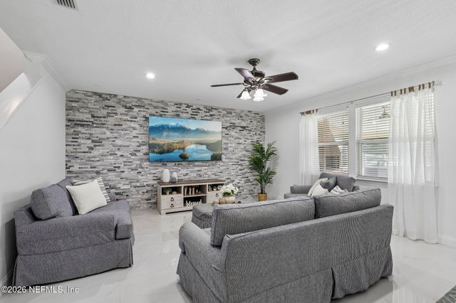 536 GLENDALE Lane, Orange Park, FL 32065