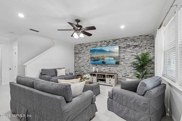 536 GLENDALE Lane, Orange Park, FL 32065