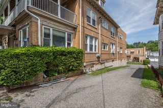 1734 W MARKET STREET, Pottsville, PA 17901