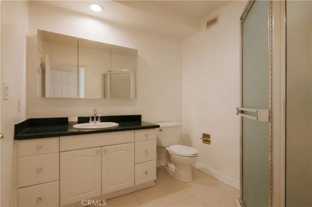 18841 Pasadero Drive, Tarzana, CA 91356