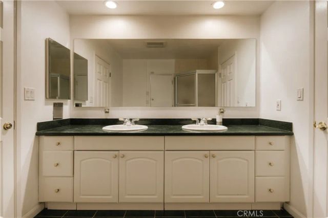 18841 Pasadero Drive, Tarzana, CA 91356