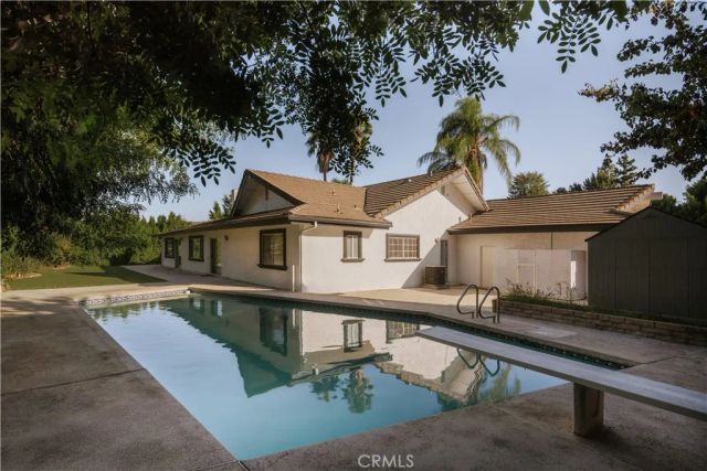 18841 Pasadero Drive, Tarzana, CA 91356
