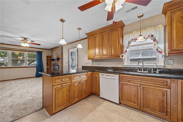 3553 Dana LN, Virginia Beach, VA 23452