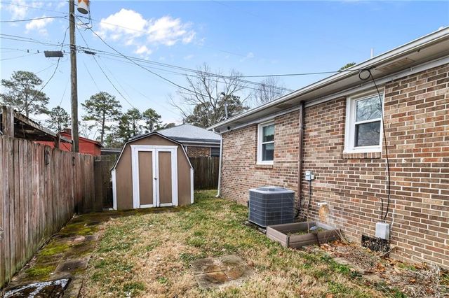 3553 Dana LN, Virginia Beach, VA 23452