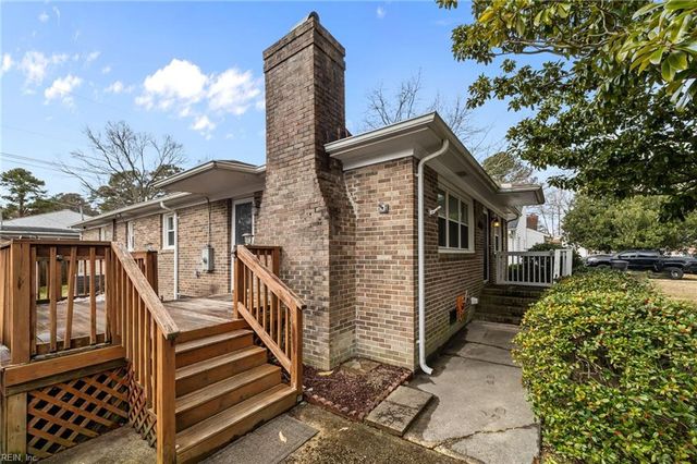 3553 Dana LN, Virginia Beach, VA 23452