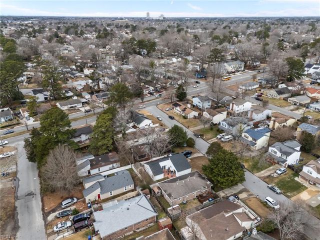 3553 Dana LN, Virginia Beach, VA 23452