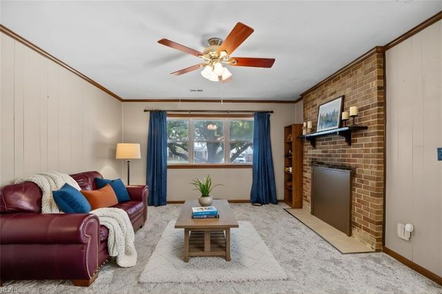 3553 Dana LN, Virginia Beach, VA 23452