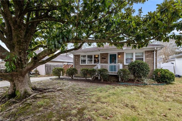 3553 Dana LN, Virginia Beach, VA 23452