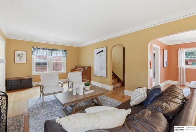 5165 Jackson Street, Omaha, NE 68106