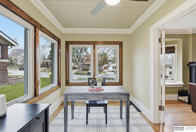 5165 Jackson Street, Omaha, NE 68106