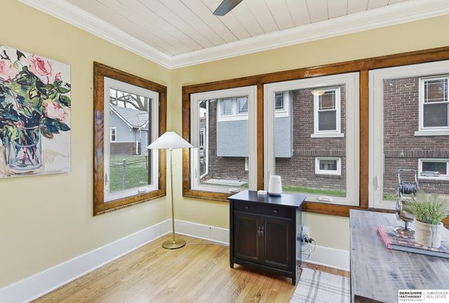 5165 Jackson Street, Omaha, NE 68106