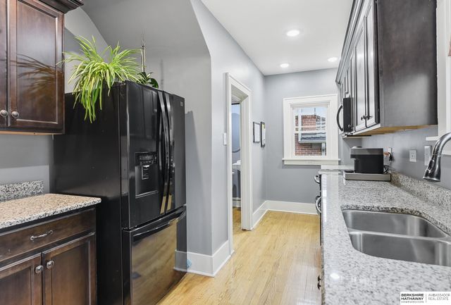 5165 Jackson Street, Omaha, NE 68106