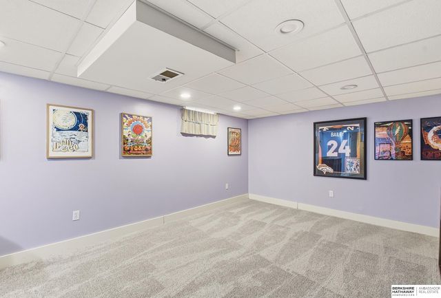 5165 Jackson Street, Omaha, NE 68106