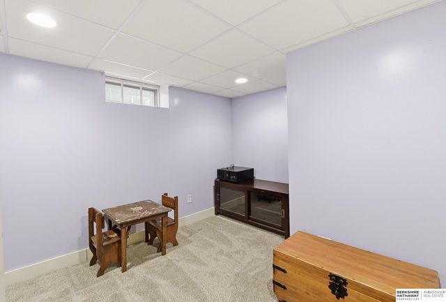 5165 Jackson Street, Omaha, NE 68106