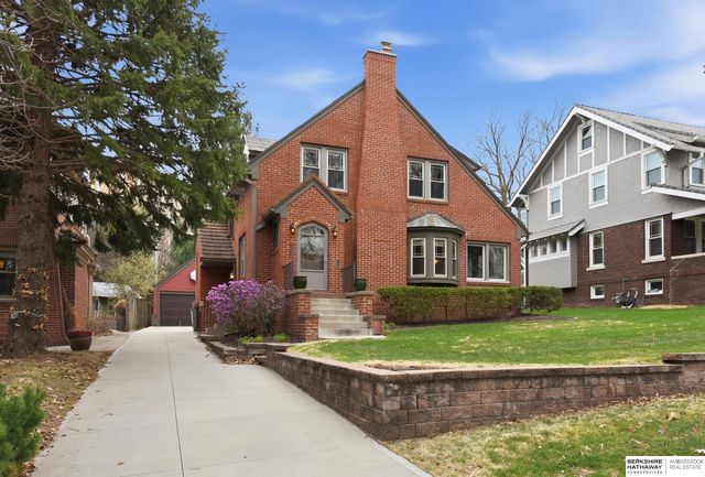 5165 Jackson Street, Omaha, NE 68106