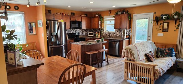 586 Ridgeville Crossing Drive, Inman, SC 29349