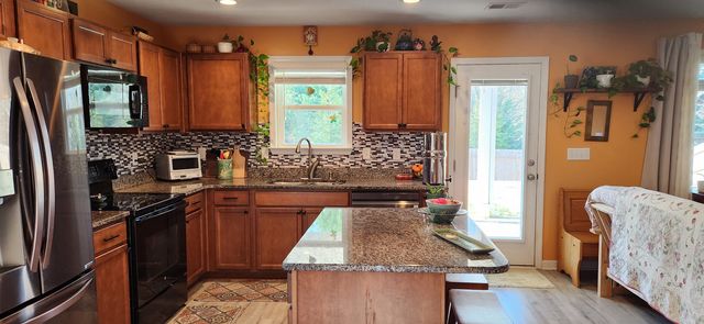 586 Ridgeville Crossing Drive, Inman, SC 29349