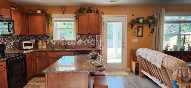 586 Ridgeville Crossing Drive, Inman, SC 29349