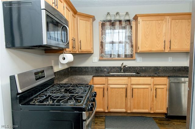 543 6th Street, Fairport Harbor, OH 44077