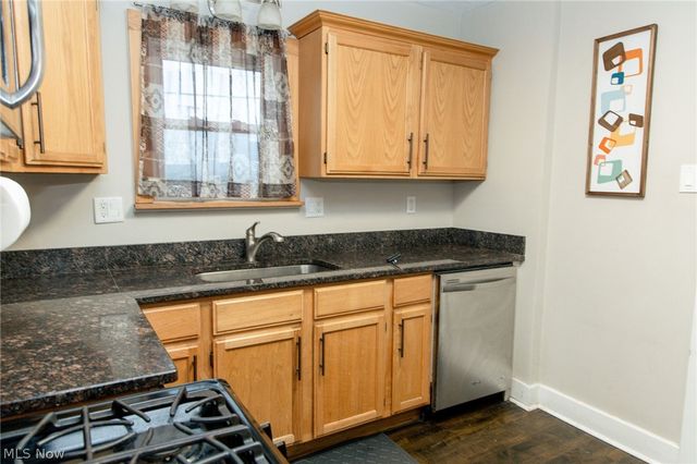 543 6th Street, Fairport Harbor, OH 44077