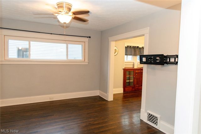 543 6th Street, Fairport Harbor, OH 44077