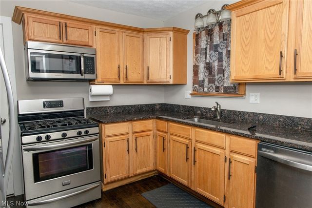 543 6th Street, Fairport Harbor, OH 44077