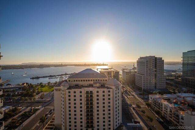 700 W Harbor 2101, San Diego, CA 92101