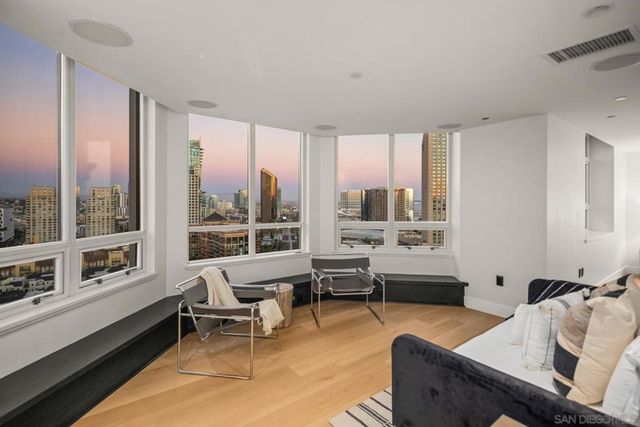 700 W Harbor 2101, San Diego, CA 92101