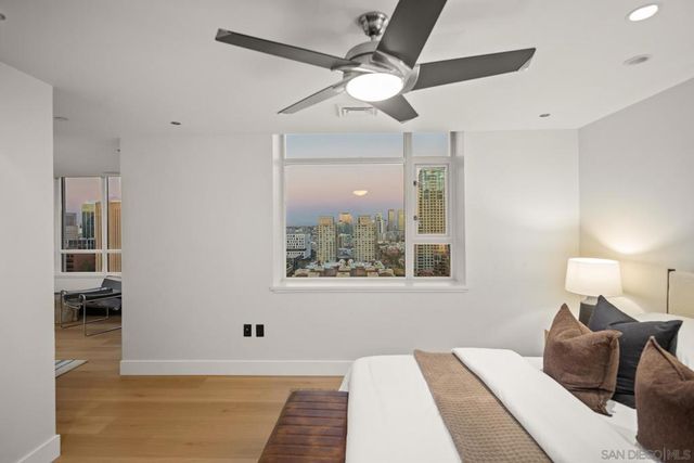 700 W Harbor 2101, San Diego, CA 92101