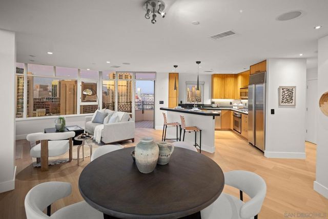 700 W Harbor 2101, San Diego, CA 92101