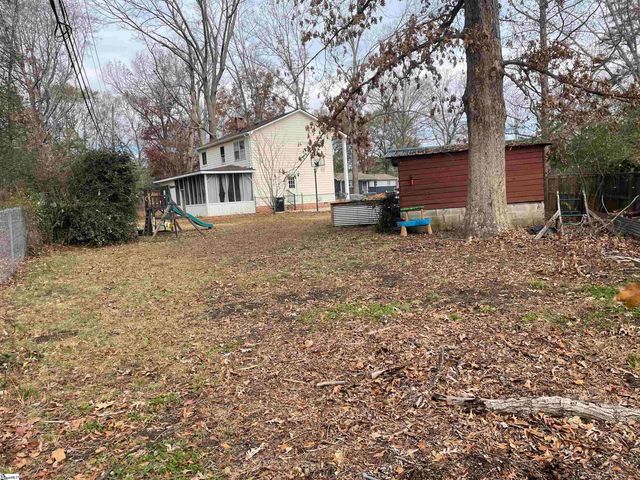 8 Aspenwood Drive, Simpsonville, SC 29680