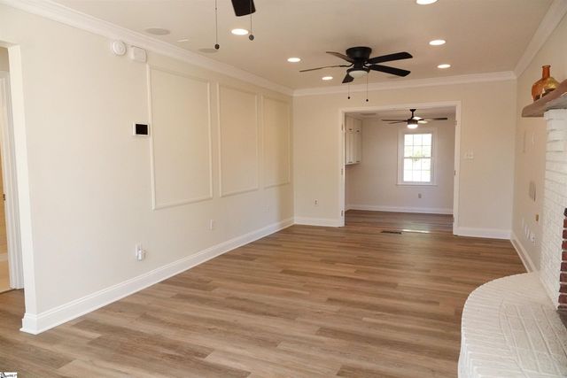 8 Aspenwood Drive, Simpsonville, SC 29680