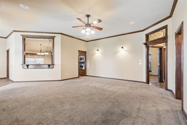 700 N Buckhorn Way, Mustang, OK 73064