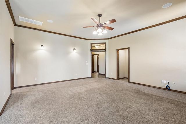 700 N Buckhorn Way, Mustang, OK 73064
