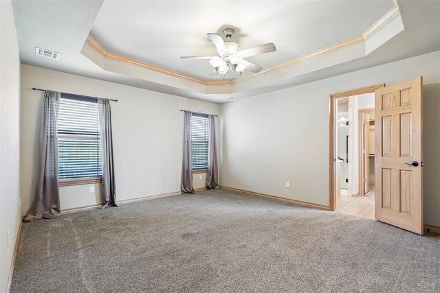 700 N Buckhorn Way, Mustang, OK 73064